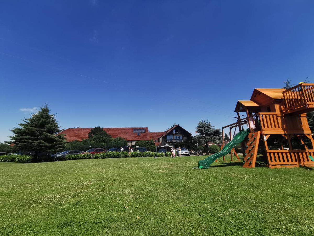 Podkowa Modliszow Villa Екстериор снимка