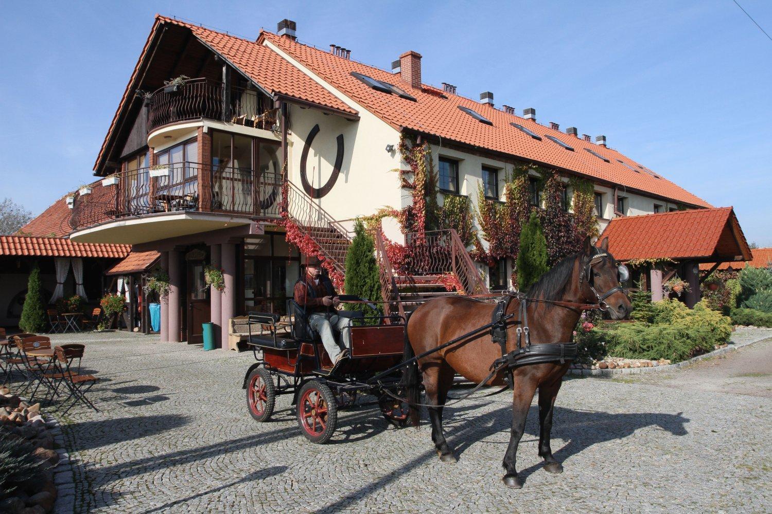 Podkowa Modliszow Villa Екстериор снимка
