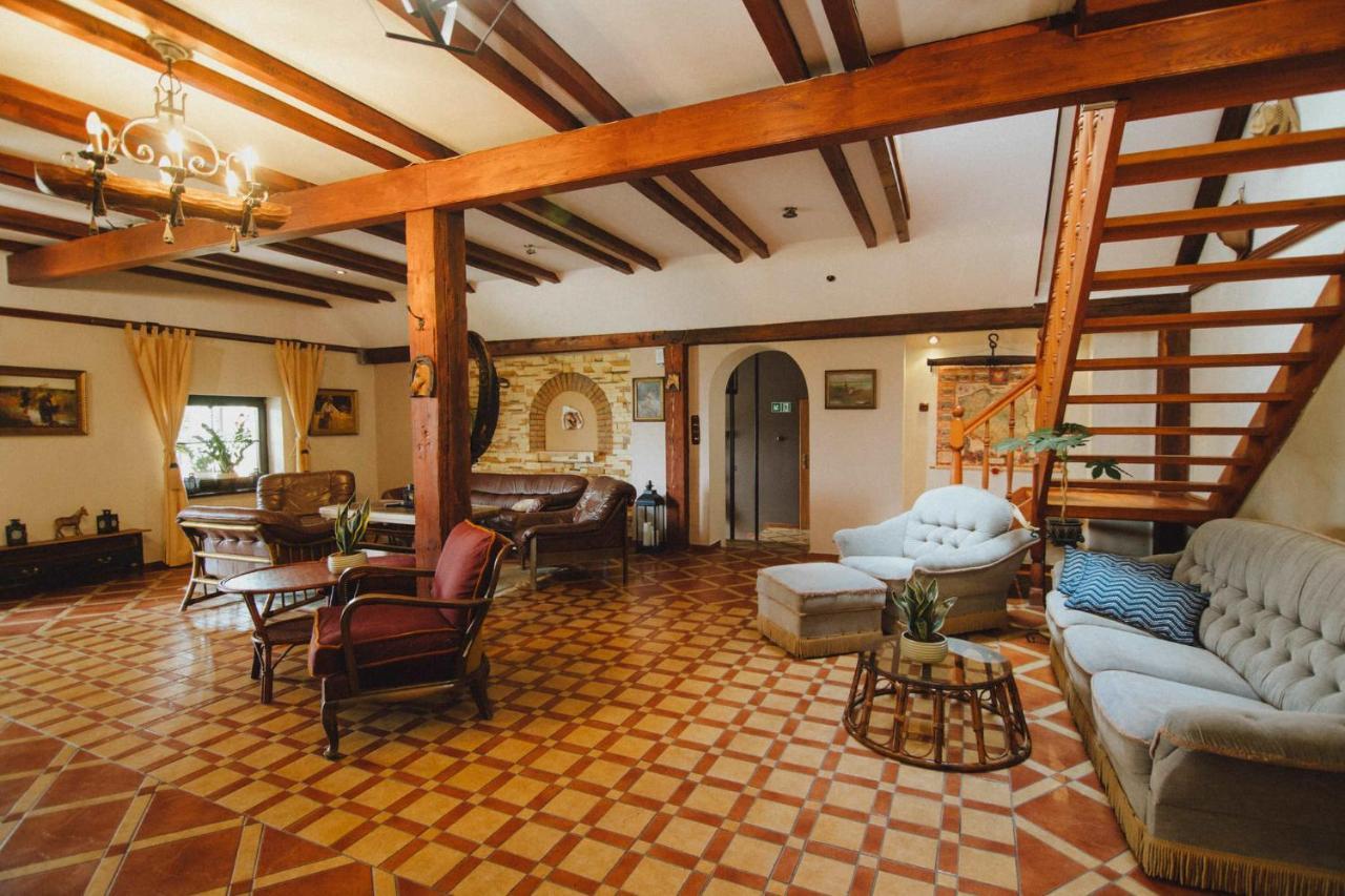 Podkowa Modliszow Villa Екстериор снимка