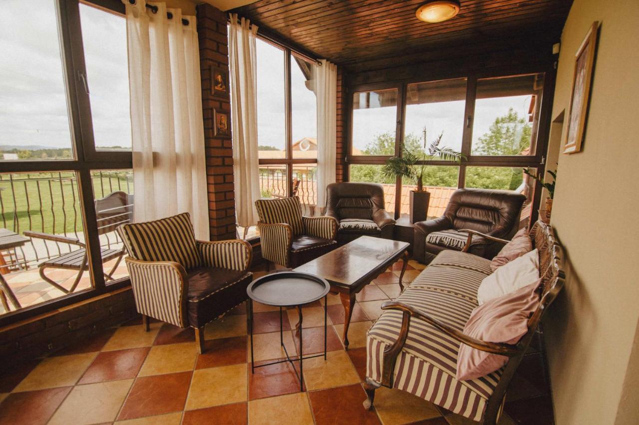 Podkowa Modliszow Villa Екстериор снимка