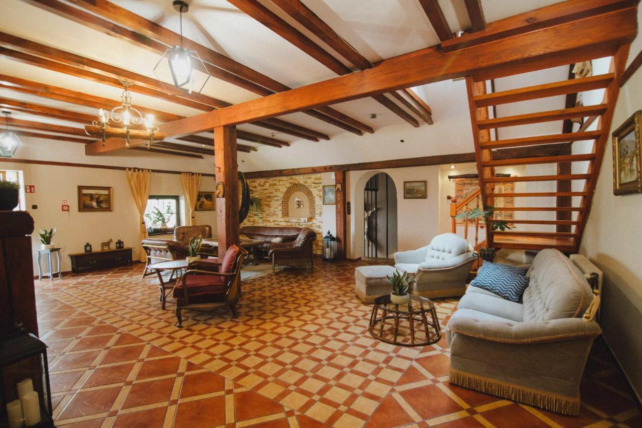 Podkowa Modliszow Villa Екстериор снимка